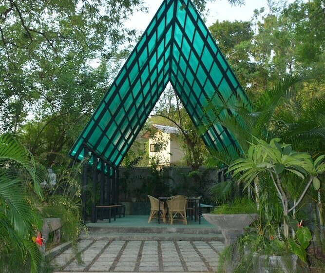 ホテル Haritha Holidays