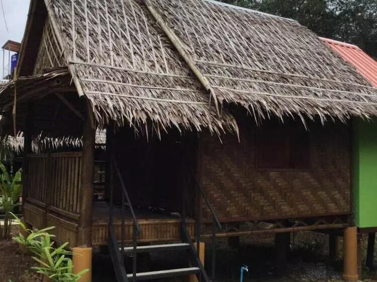 Hotelli Khaosok Bamboo Huts Resort