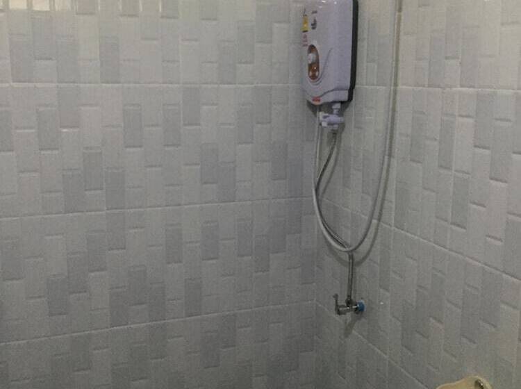 Отель Khaosok Bamboo Huts Resort