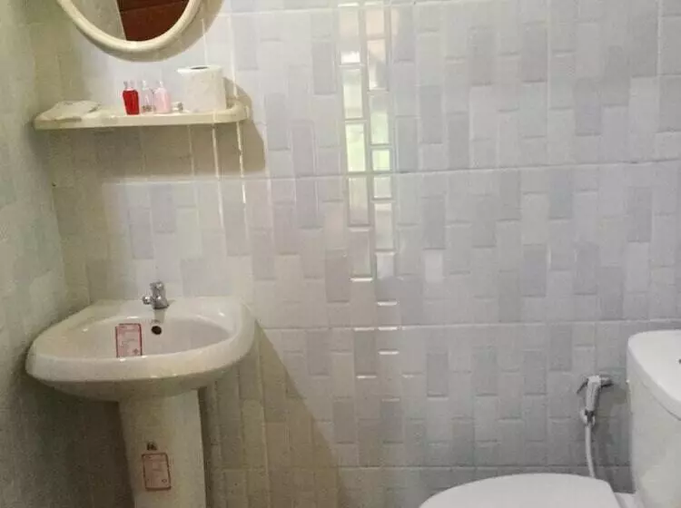 Hotelli Khaosok Bamboo Huts Resort