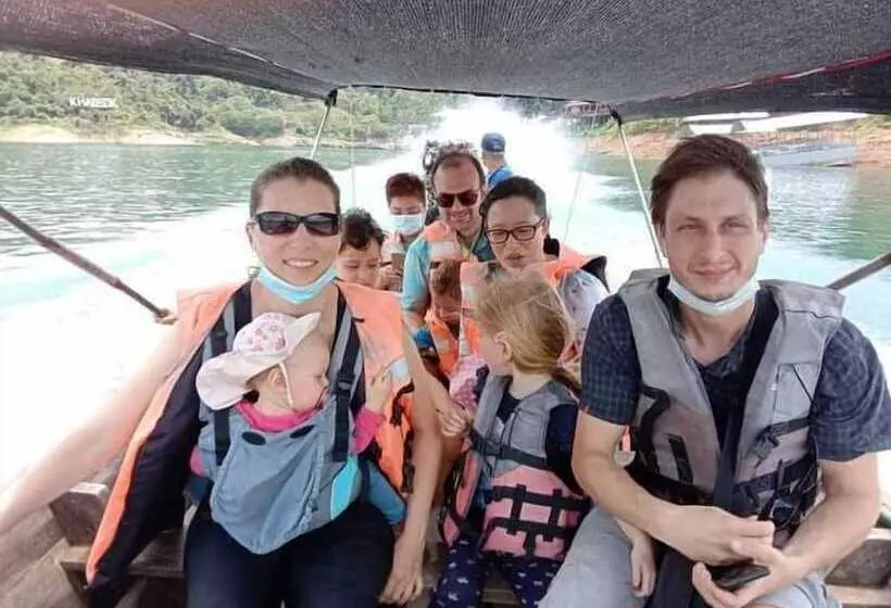 Hotelli Khaosok River Camp