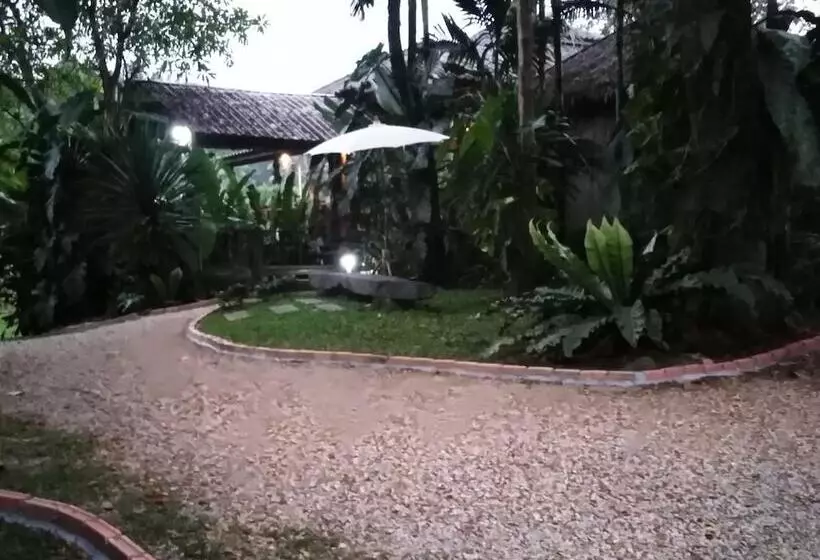 Hotelli Khaosok River Camp