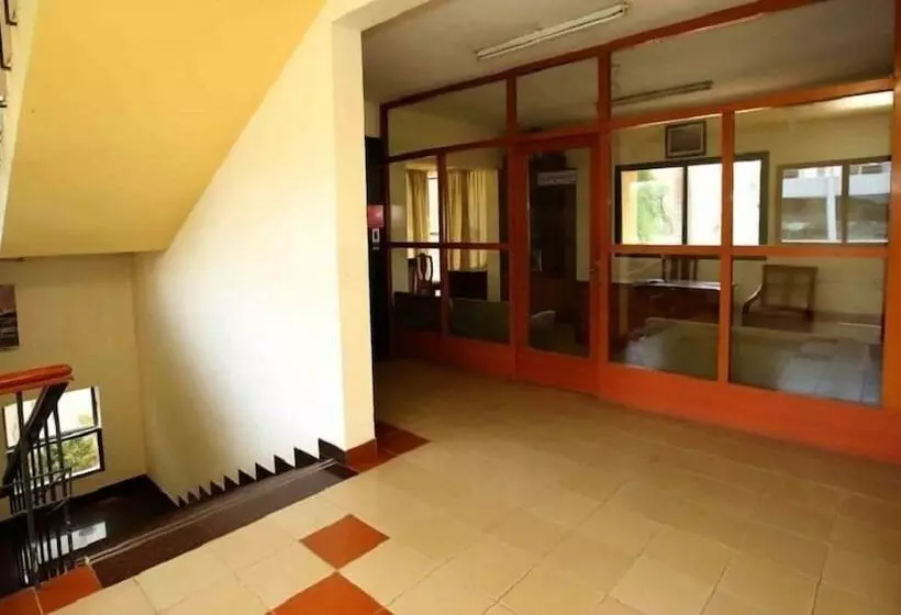 Hotelli Shanthiniketan   Online Suites