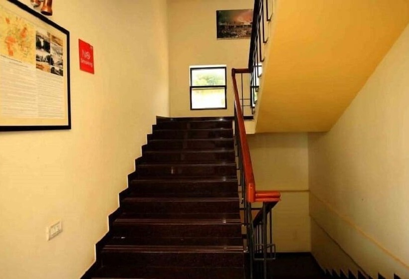 فندق Shanthiniketan Online Suites