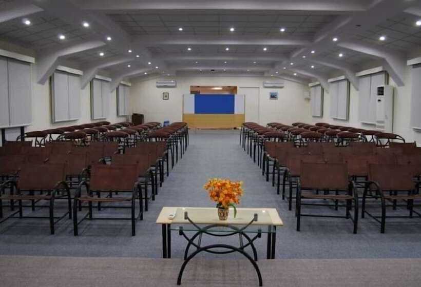 فندق Shanthiniketan Online Suites