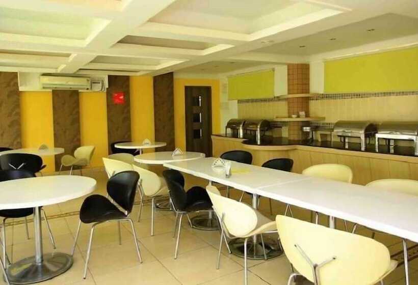 فندق Shanthiniketan Online Suites