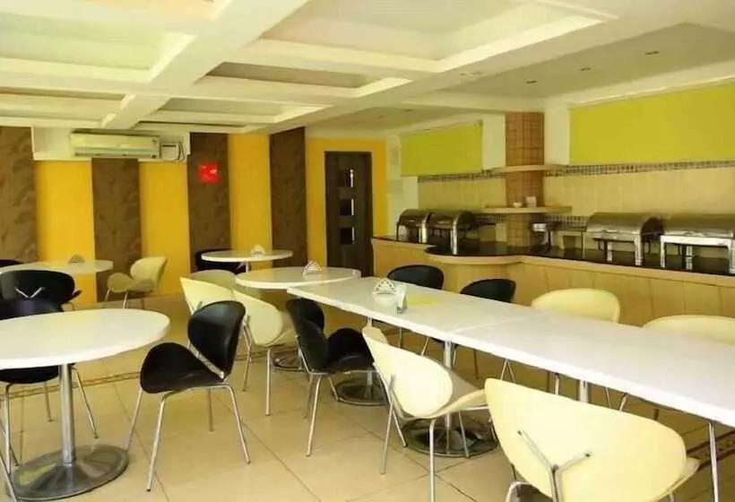 Hotelli Shanthiniketan   Online Suites