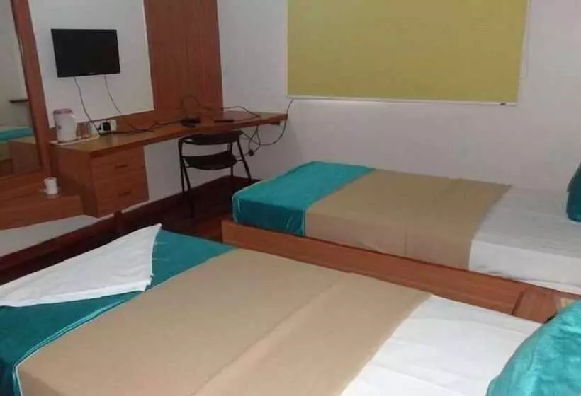 Hotelli Shanthiniketan   Online Suites