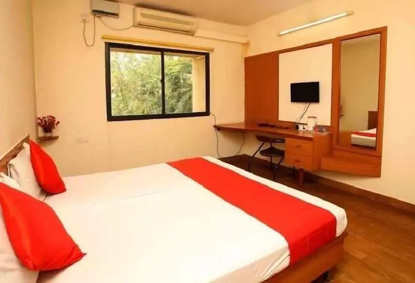 Hotelli Shanthiniketan   Online Suites