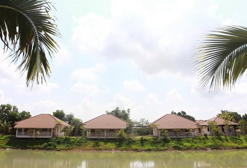 호텔 Pirom Lake And Resort