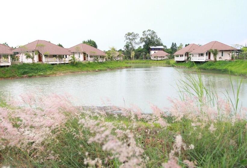 호텔 Pirom Lake And Resort