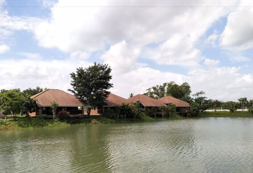 호텔 Pirom Lake And Resort