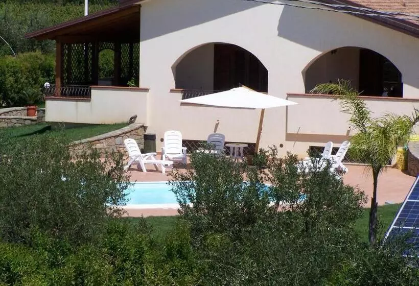 田舎風ホテル Agriturismo La Tavernetta