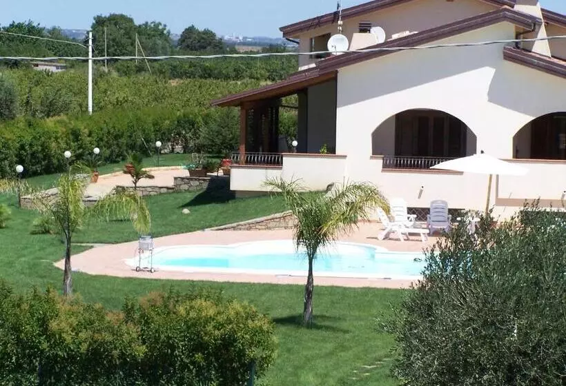 田舎風ホテル Agriturismo La Tavernetta