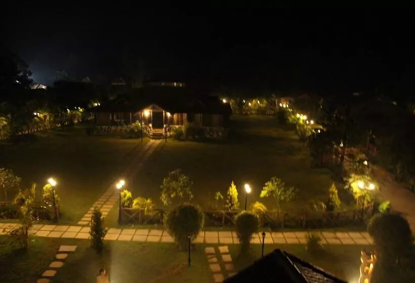 Hotelli Shangri La Jungle Resort