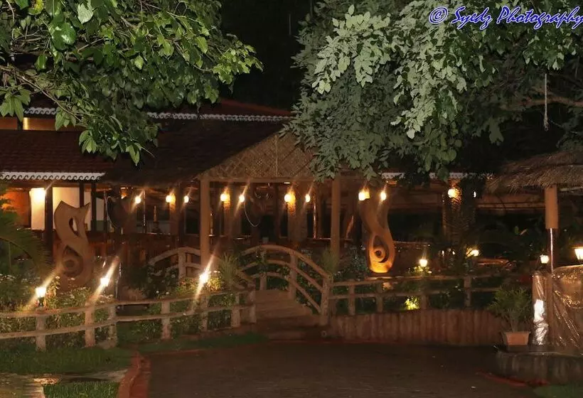 Hotelli Shangri La Jungle Resort