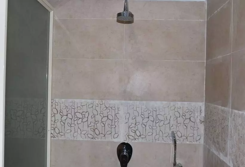 Hotelli Shangri La Jungle Resort