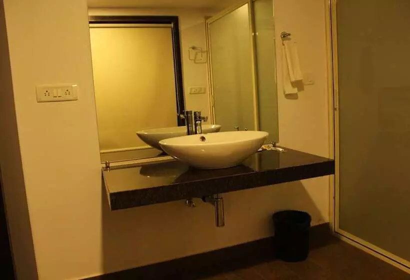 Hotelli Shangri La Jungle Resort