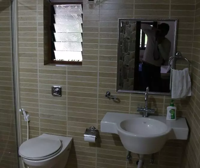 Hotelli Shangri La Jungle Resort