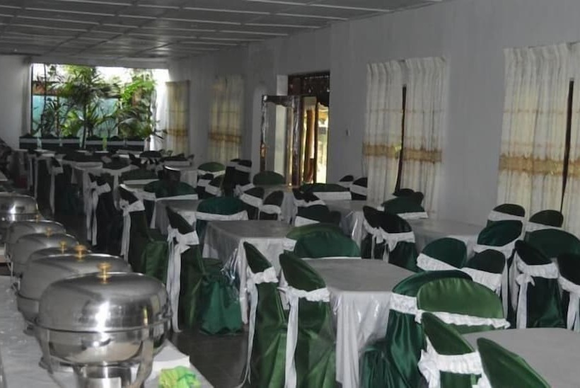 פנסיון Green Valley Holiday Inn