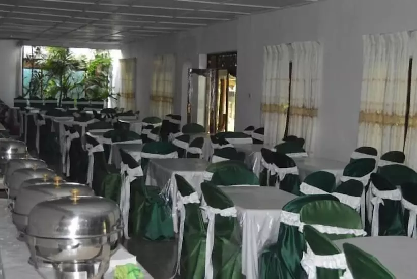 Majatalo Green Valley Holiday Inn