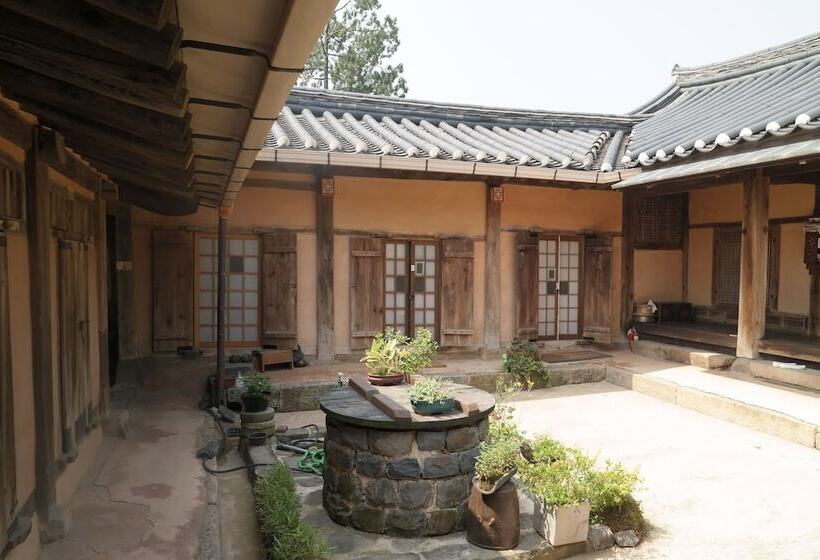 Pensión Gyeamgotaek