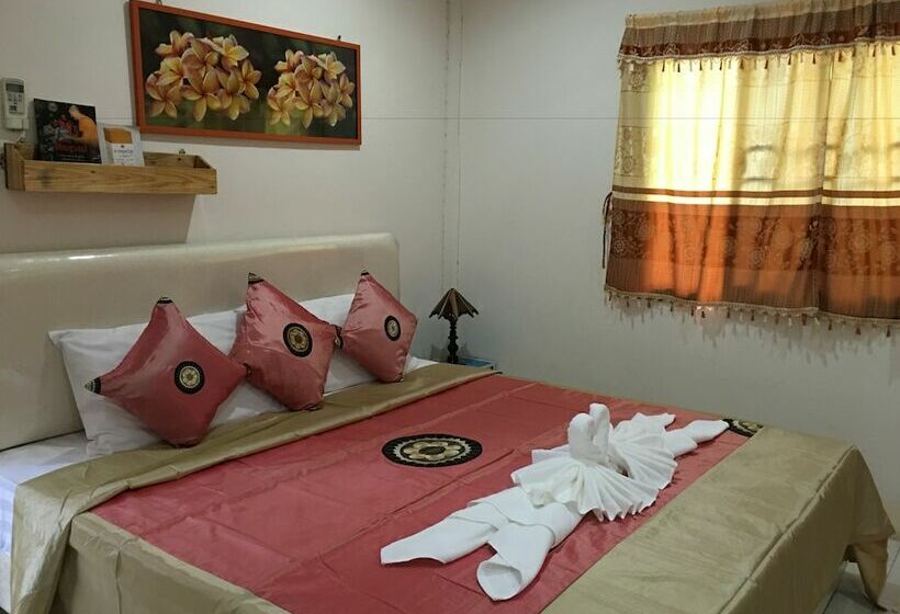 פנסיון Pakasan Garden Home