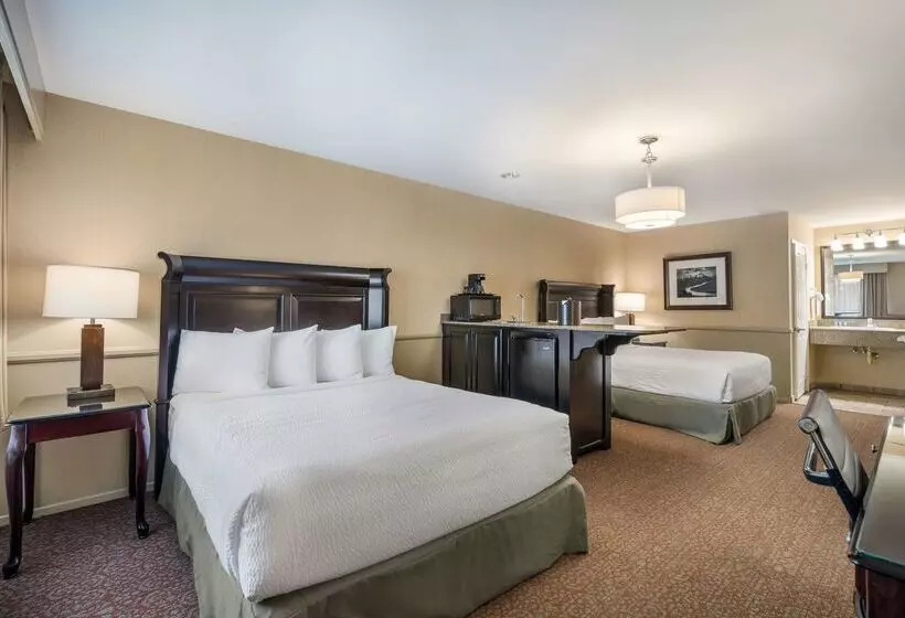 Best Western Corona Hotel & Suites