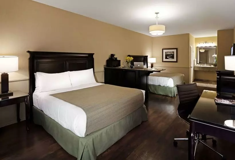 Best Western Corona Hotel & Suites