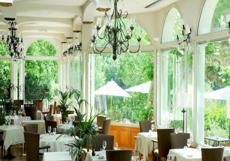 Отель Brindos, Lac & Château Relais & Châteaux Anglet Biarritz