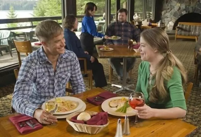 酒店 Glacier Bay Lodge