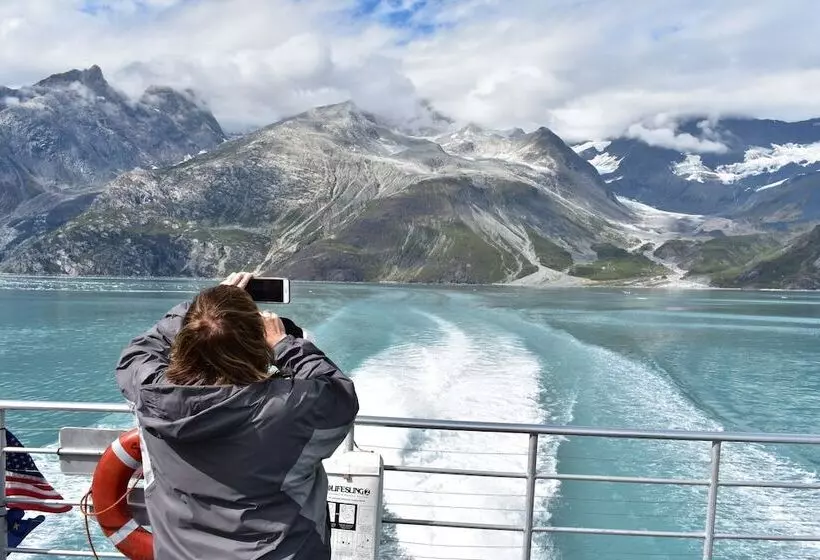 酒店 Glacier Bay Lodge