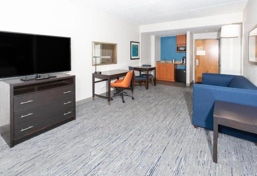 Holiday Inn Express Hotel & Suites Jacksonville Airport, An Ihg