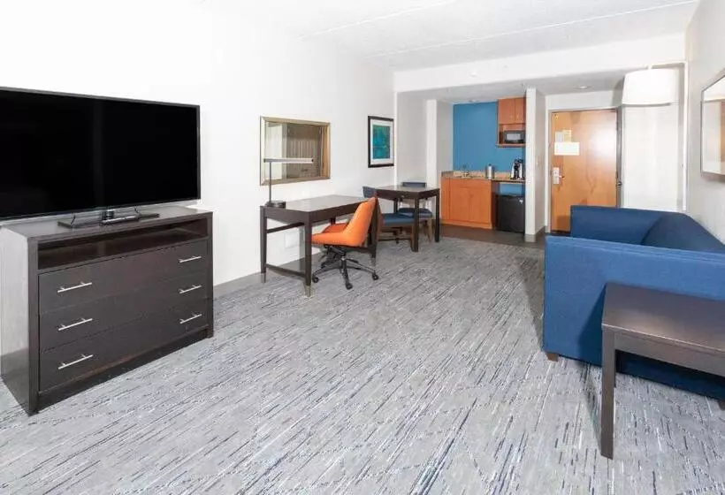 Holiday Inn Express Hotel & Suites Jacksonville Airport, An Ihg