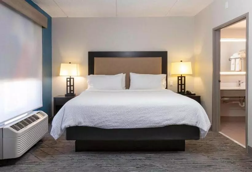 Holiday Inn Express Hotel & Suites Jacksonville Airport, An Ihg