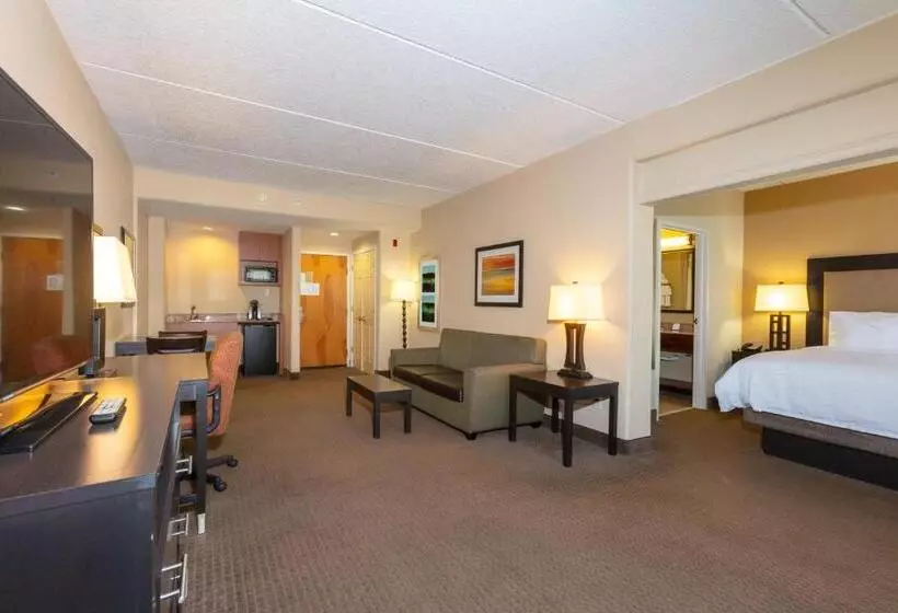 Holiday Inn Express Hotel & Suites Jacksonville Airport, An Ihg