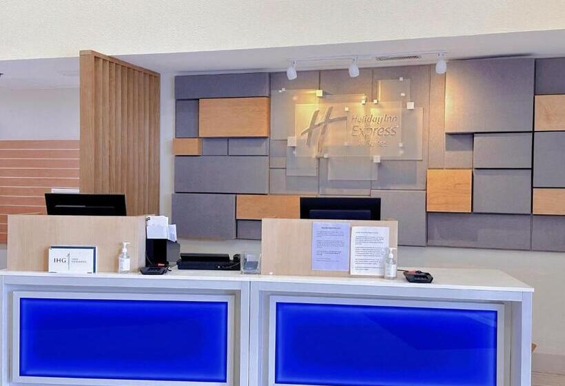 ホテル Holiday Inn Express & Suites   Prospect Heights, An Ihg