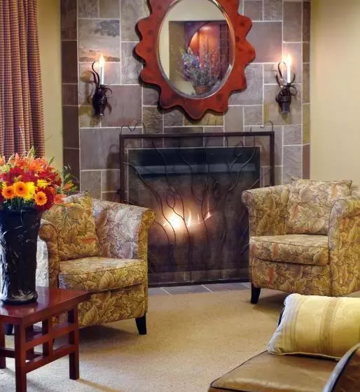 Отель Larkspur Landing Extended Stay Suites Roseville