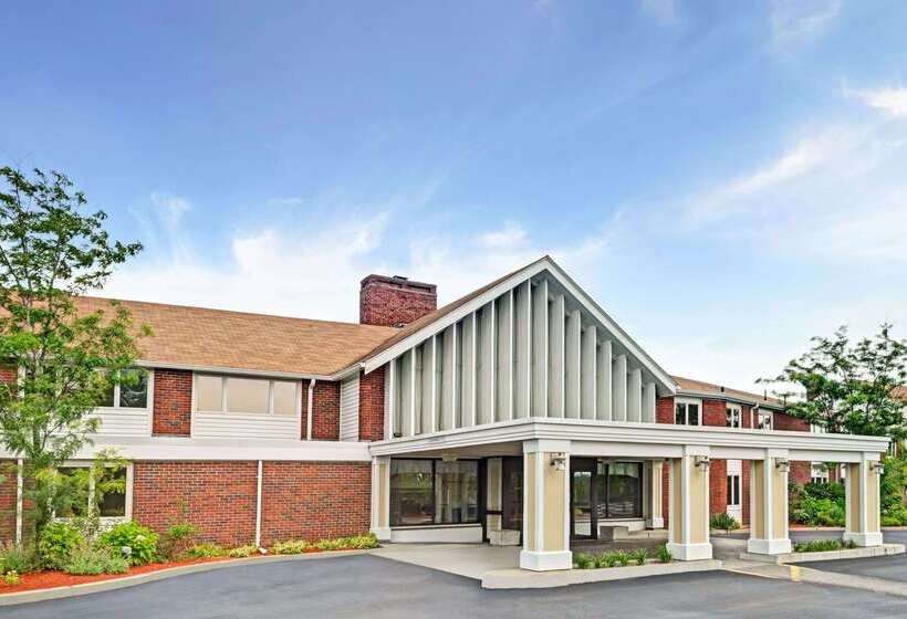 Отель Ramada By Wyndham Seekonk Providence Area