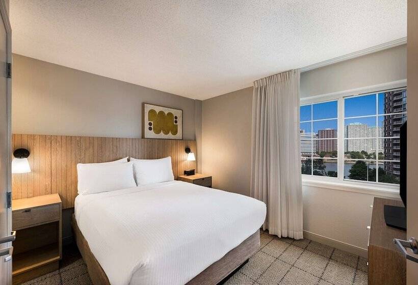 فندق Sonesta Simply Suites Jersey City