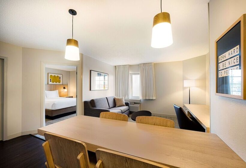 فندق Sonesta Simply Suites Jersey City