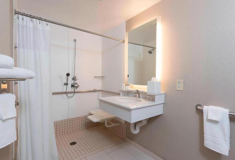 هتل Springhill Suites Grand Rapids North