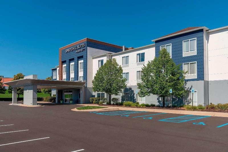 هتل Springhill Suites Grand Rapids North