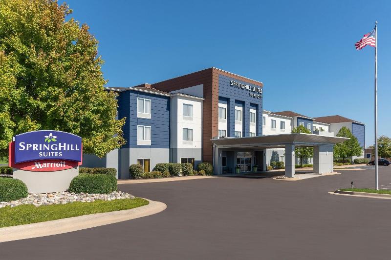 هتل Springhill Suites Grand Rapids North