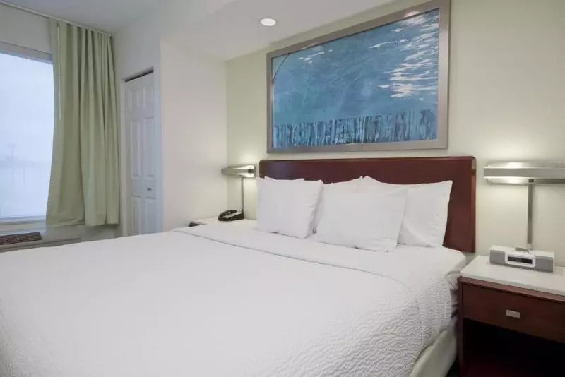 Отель Springhill Suites Grand Rapids North