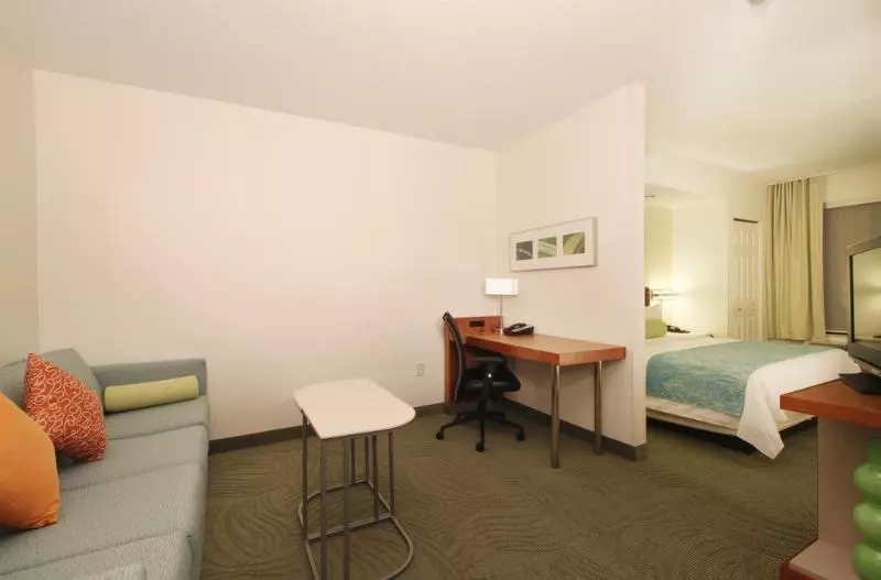 Отель Springhill Suites Grand Rapids North