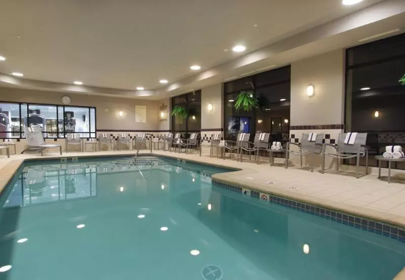 Отель Springhill Suites Grand Rapids North