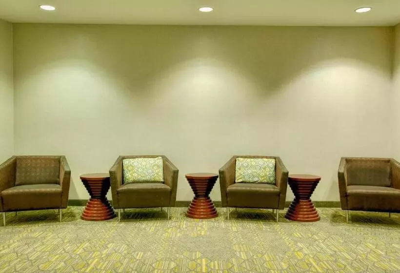 호텔 Springhill Suites By Marriott Lawrence Downtown