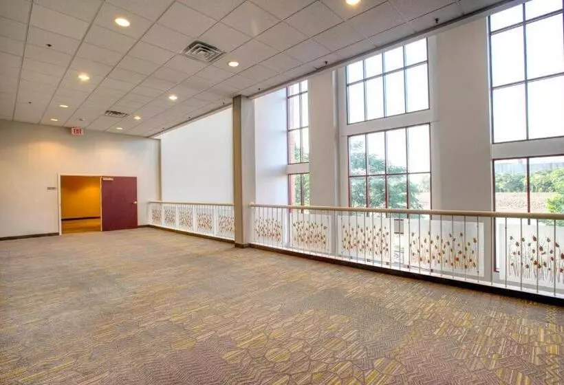 호텔 Springhill Suites By Marriott Lawrence Downtown