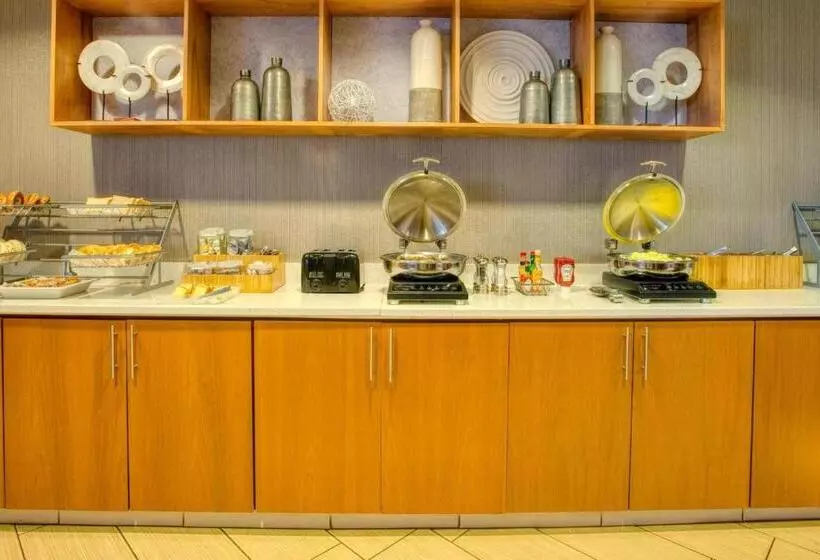 호텔 Springhill Suites By Marriott Lawrence Downtown